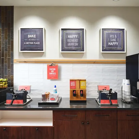 Hampton Inn & Suites Austin - Downtown-3